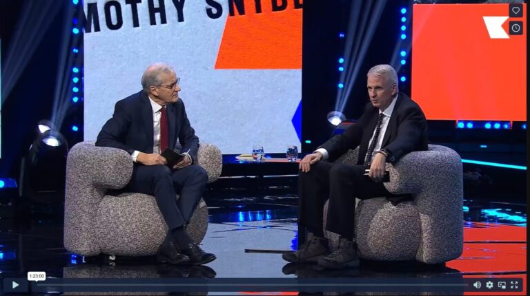 ON TYRANNY by Timothy Snyder